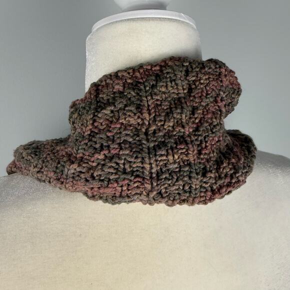 Handmade knitted infinity scarf neck gator pink green brown - Picture 3 of 11
